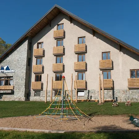 Hotel Profamily 3*